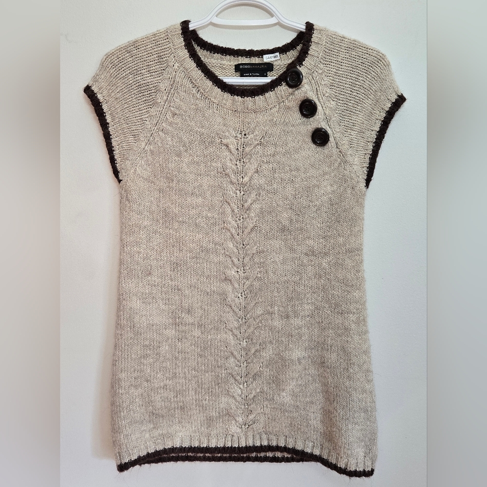 BCBGMaxAzria Cream Short-Sleeve Knit Sweater with Black Trim